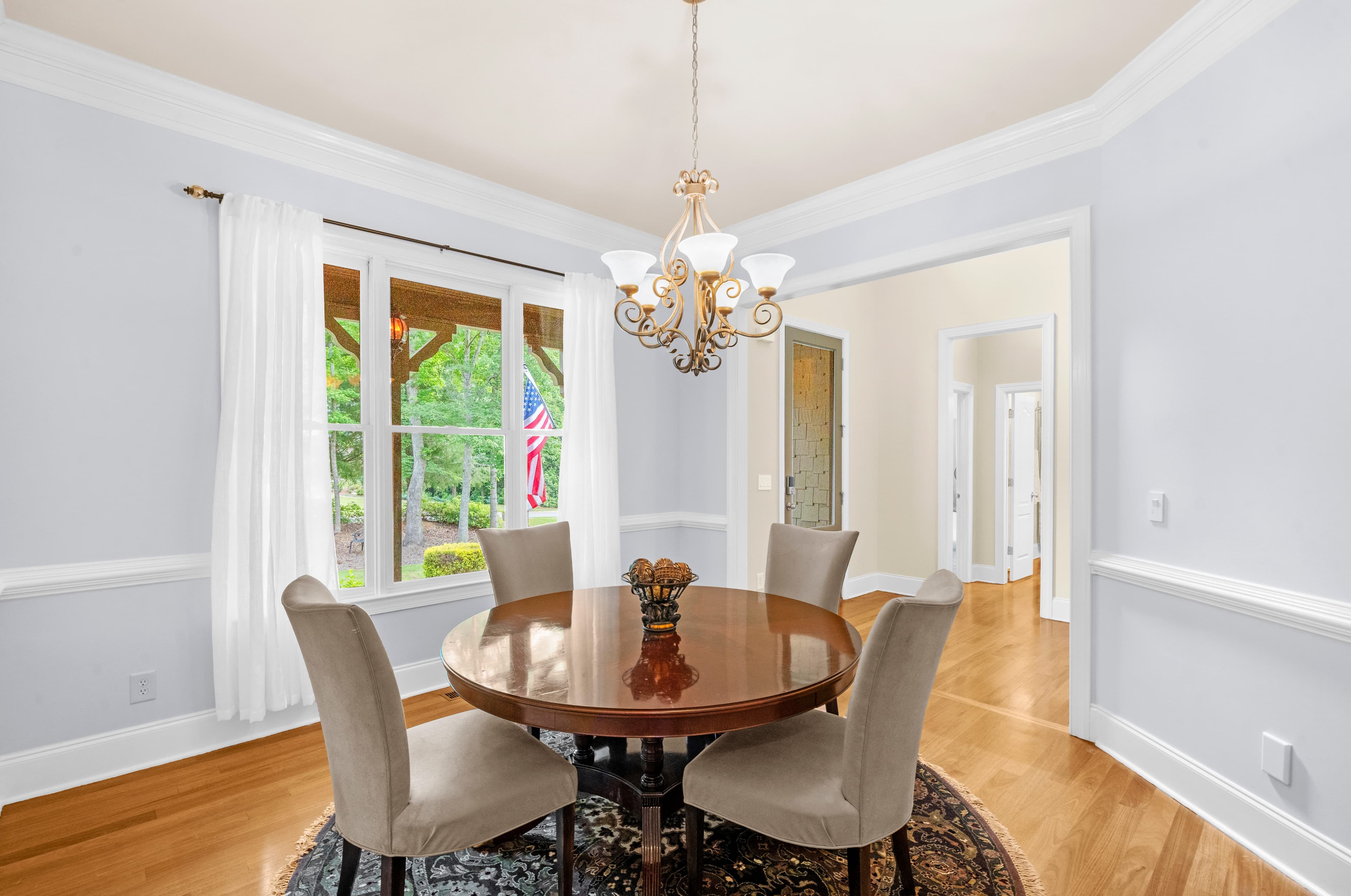 7530 Wandering Oak Way — living & entertaining