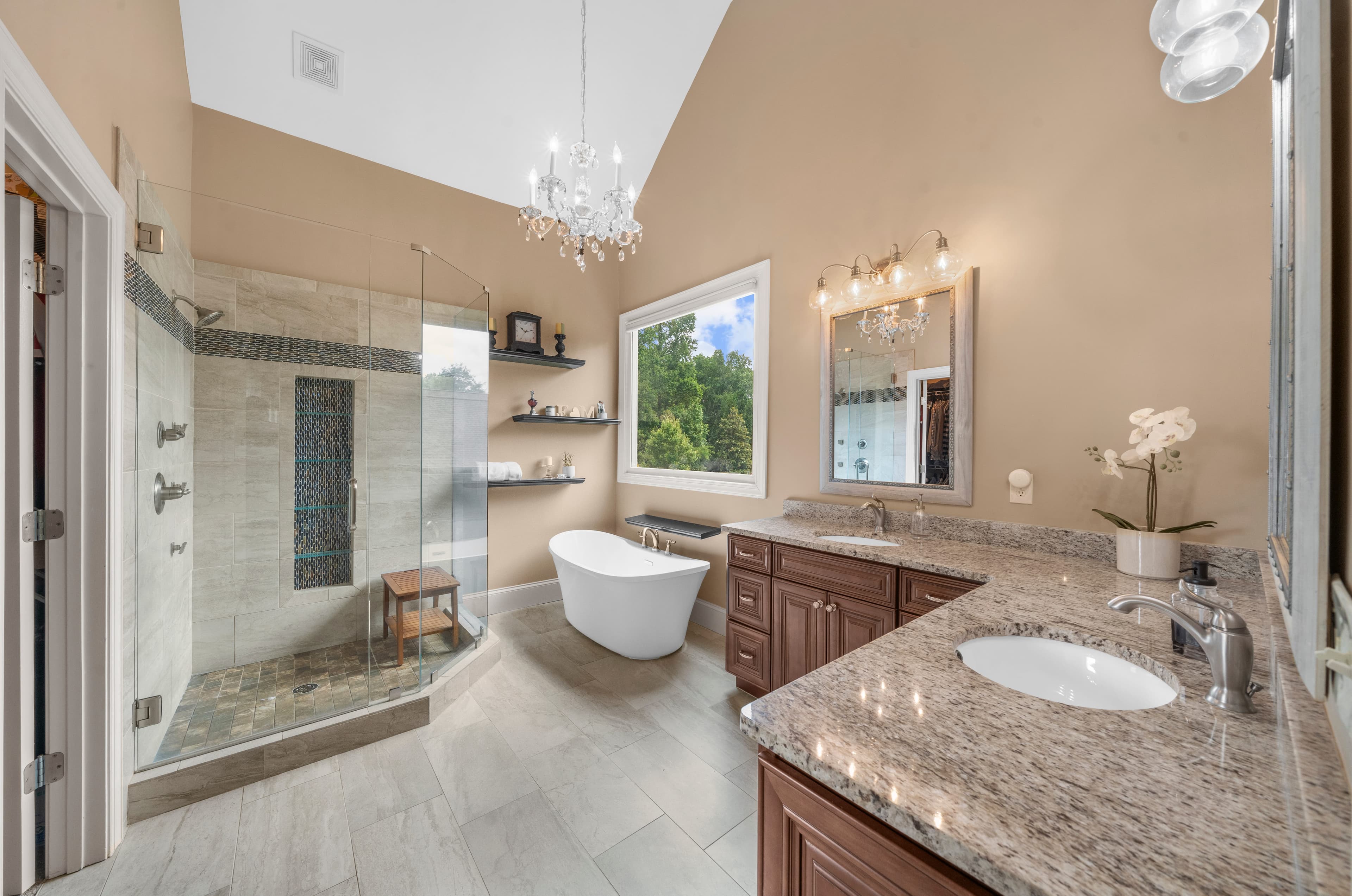 7530 Wandering Oak Way — living & entertaining