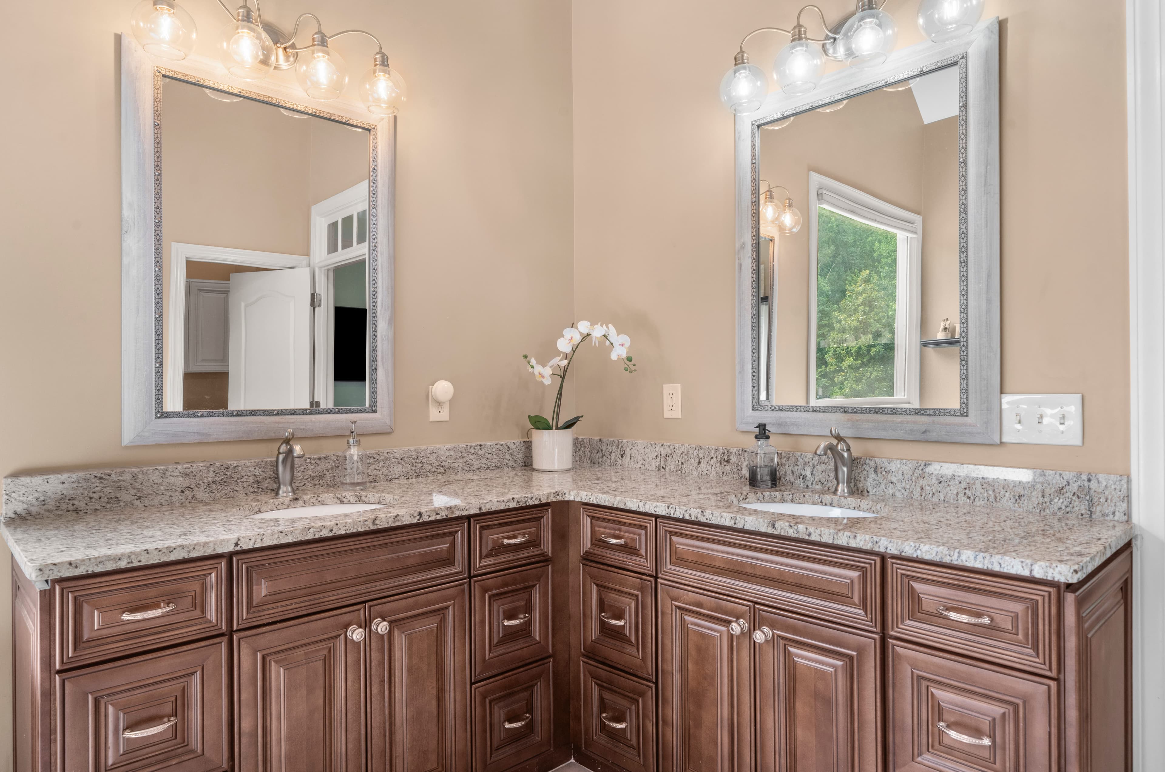7530 Wandering Oak Way — bedrooms & bathrooms