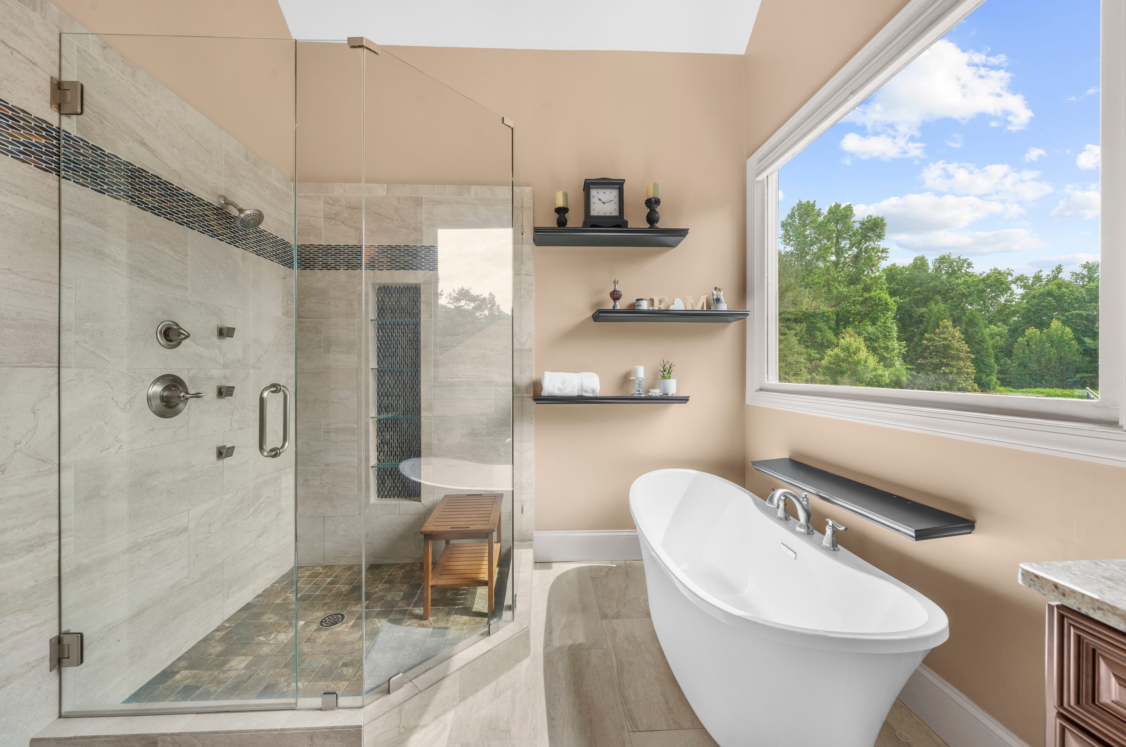 7530 Wandering Oak Way — bedrooms & bathrooms