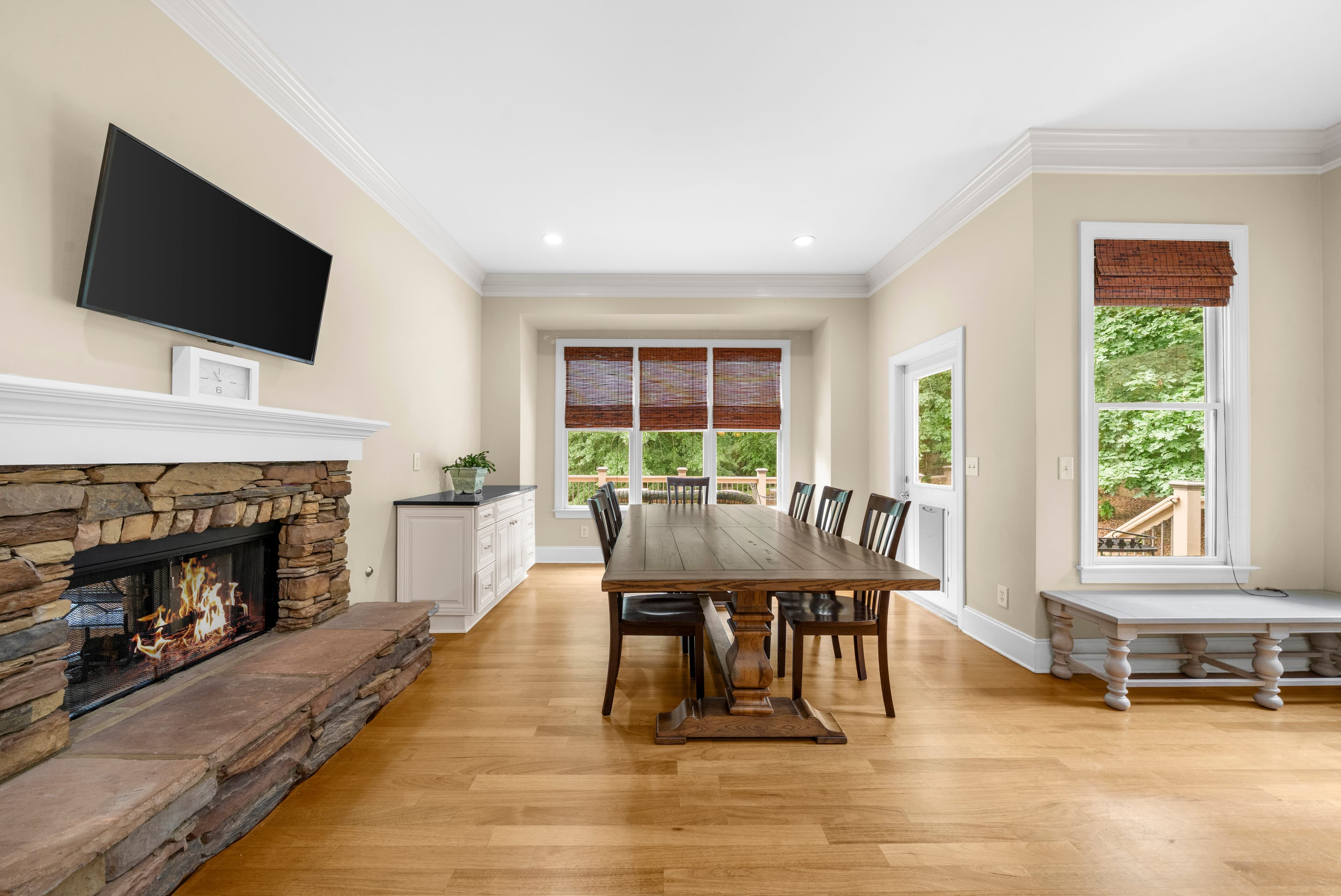 7530 Wandering Oak Way — kitchen & dining