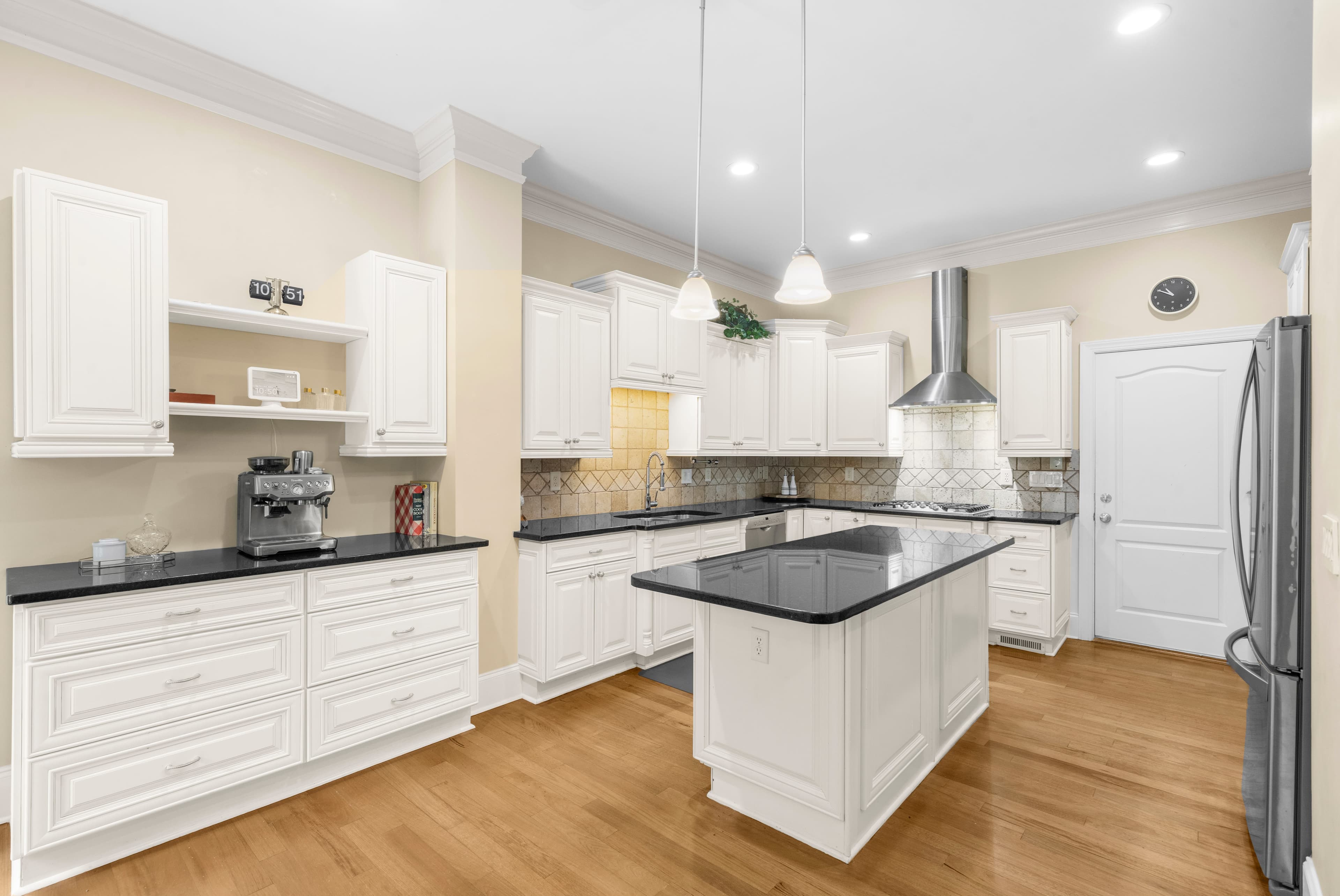 7530 Wandering Oak Way — kitchen & dining
