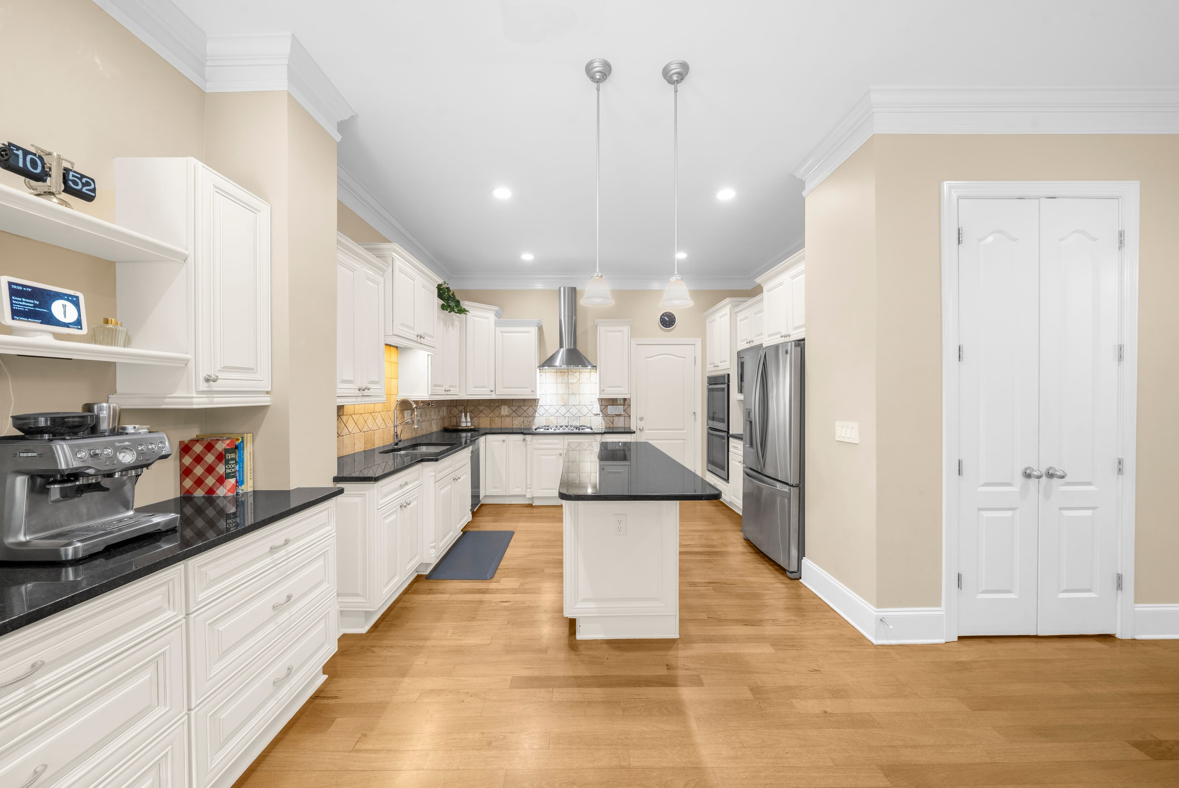 7530 Wandering Oak Way — kitchen & dining