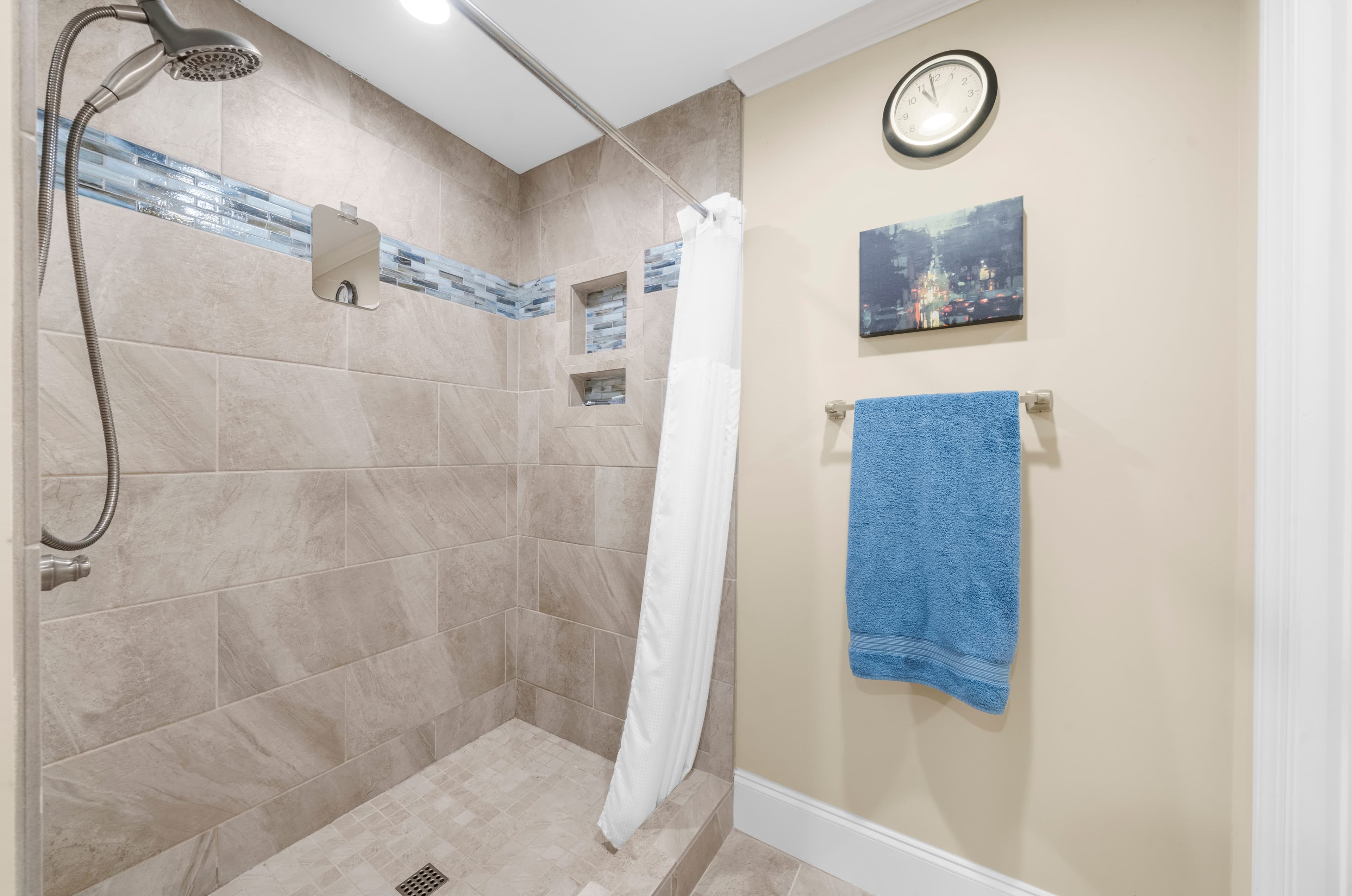 7530 Wandering Oak Way — bedrooms & bathrooms