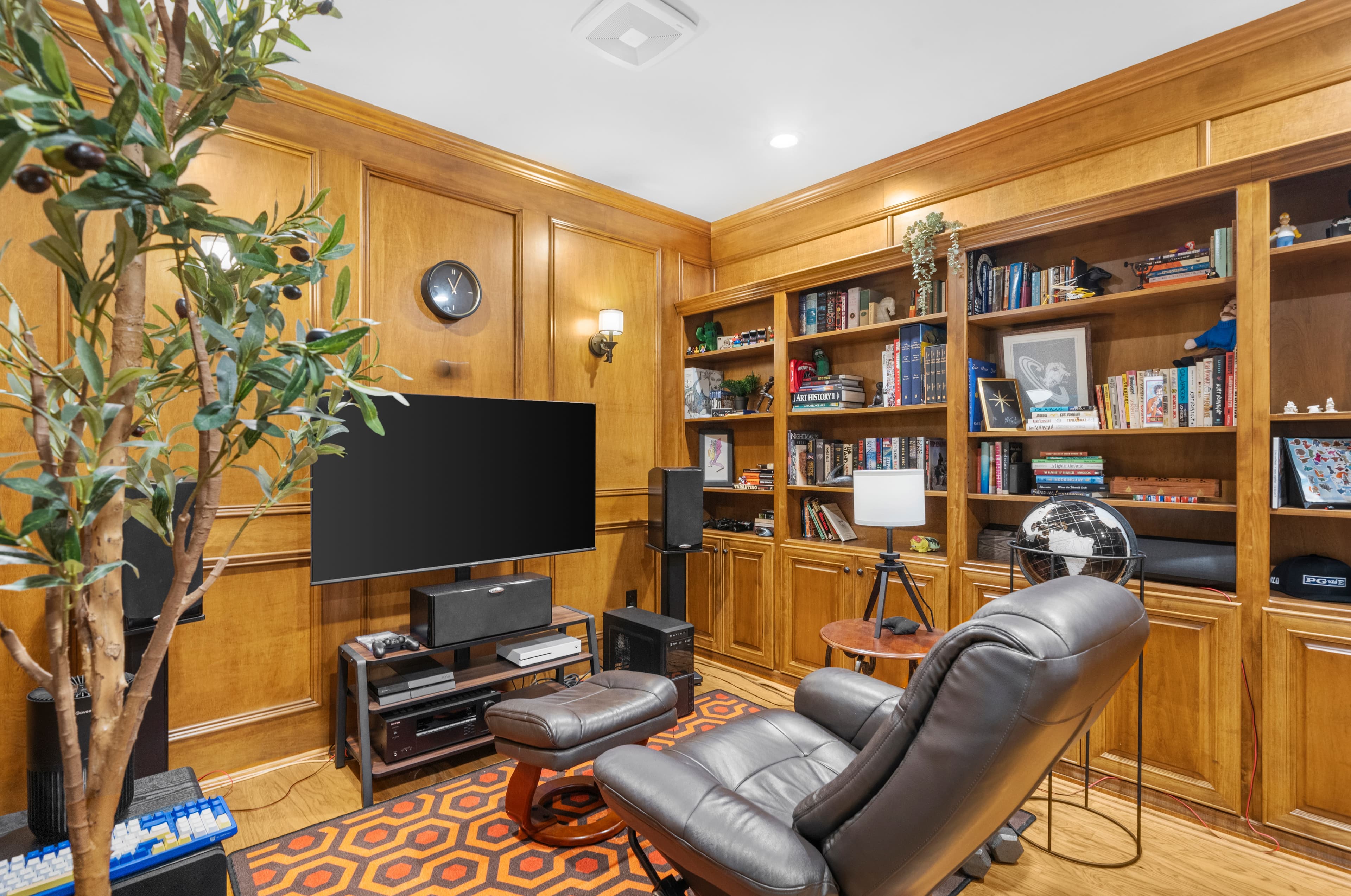 7530 Wandering Oak Way — bedrooms & bathrooms