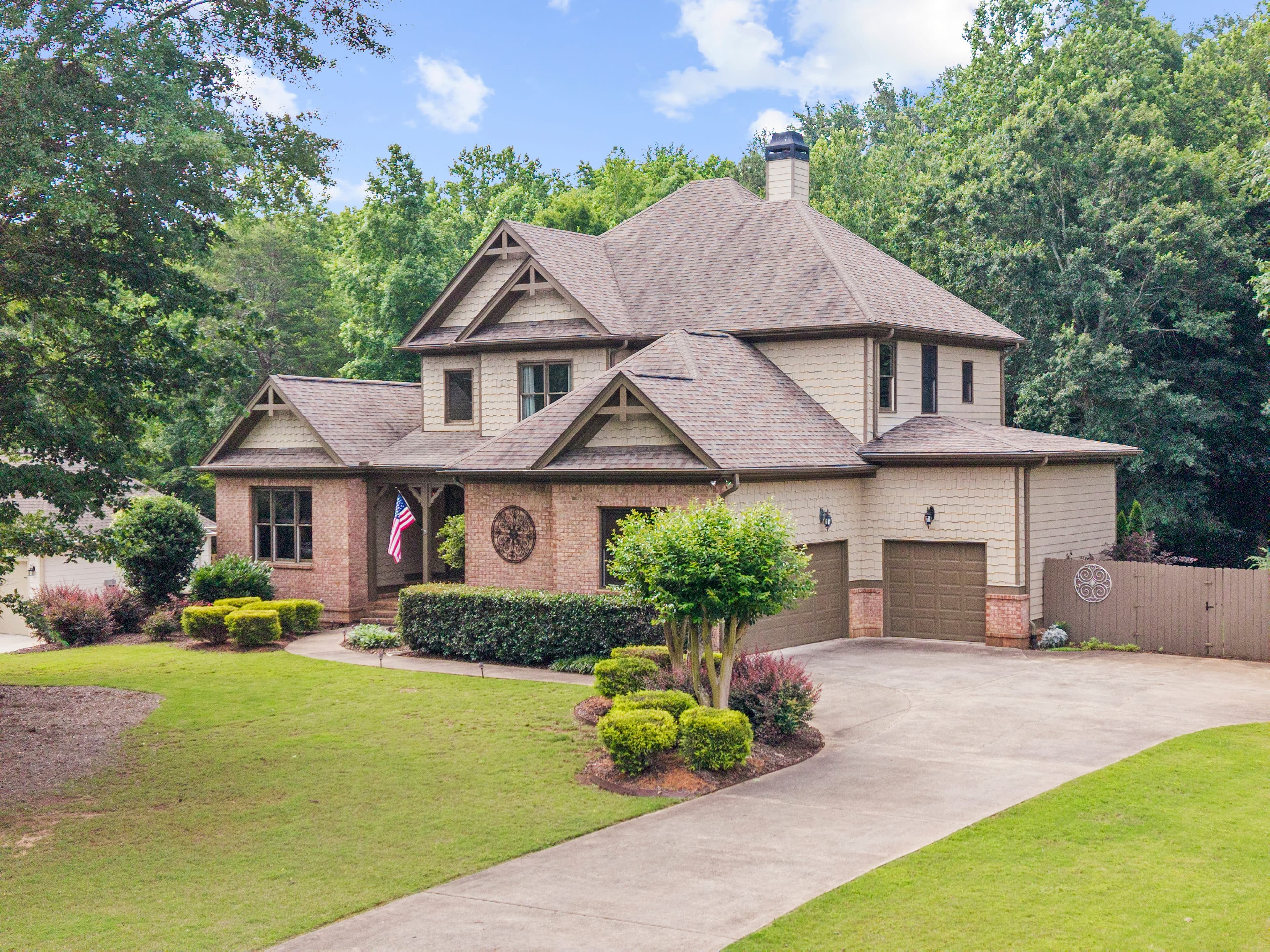 7530 Wandering Oak Way — aerial views