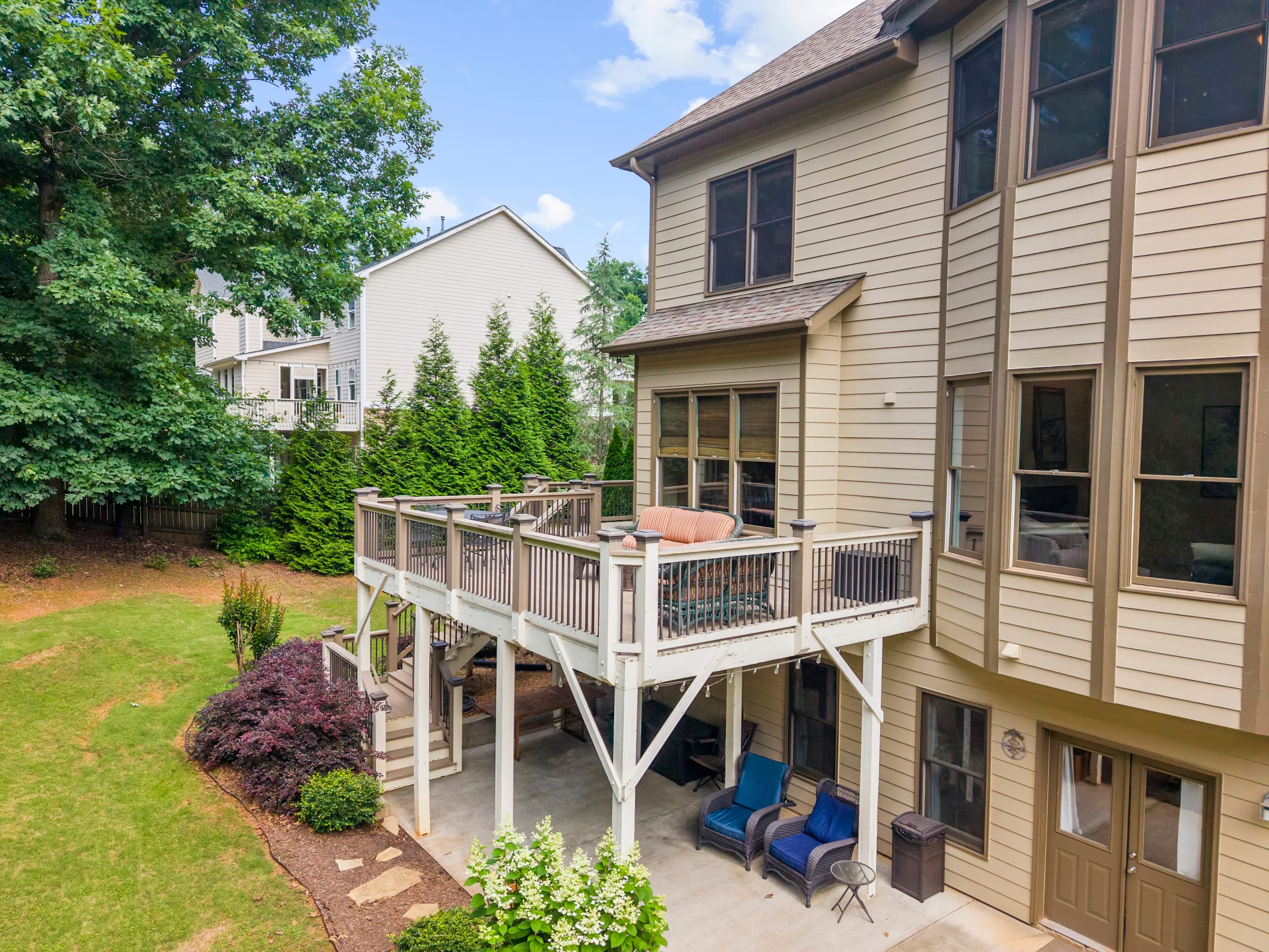 7530 Wandering Oak Way — aerial views