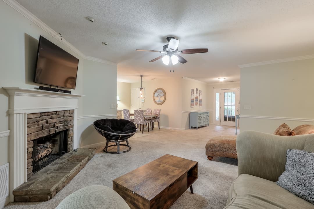 01b Enjoy an open 8493 Dawsonville Hwy 4